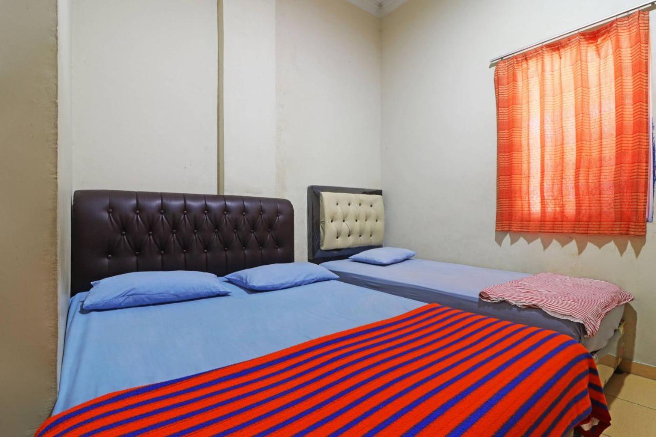 Wisma Cempaka 2 Syariah Hotel Parit  Bagian luar foto